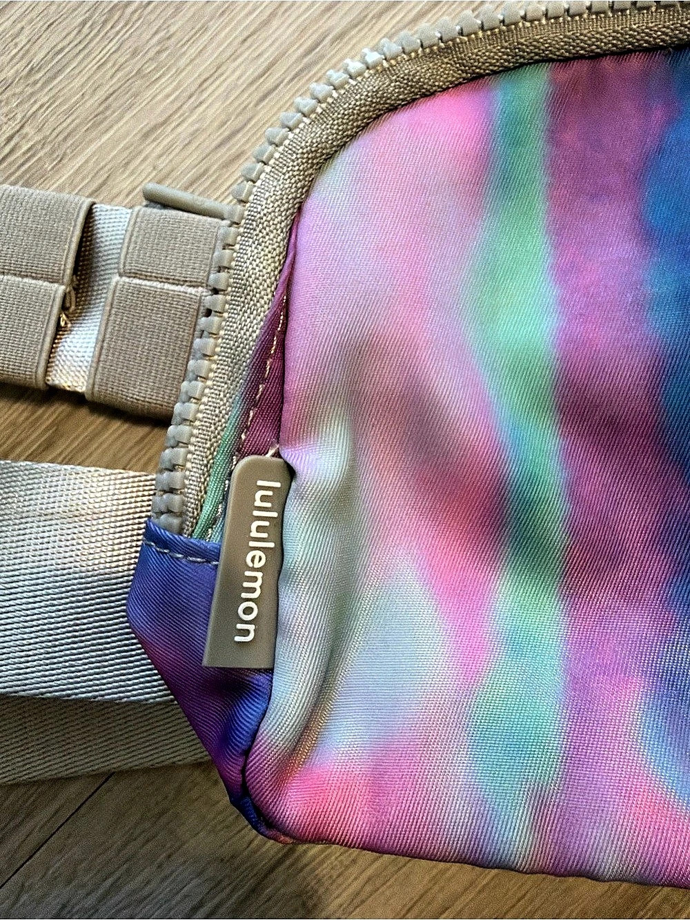 lululemon Everywhere Belt Bag 1L Multicolor Crossbody Belt Bag - Picture 5 of 10